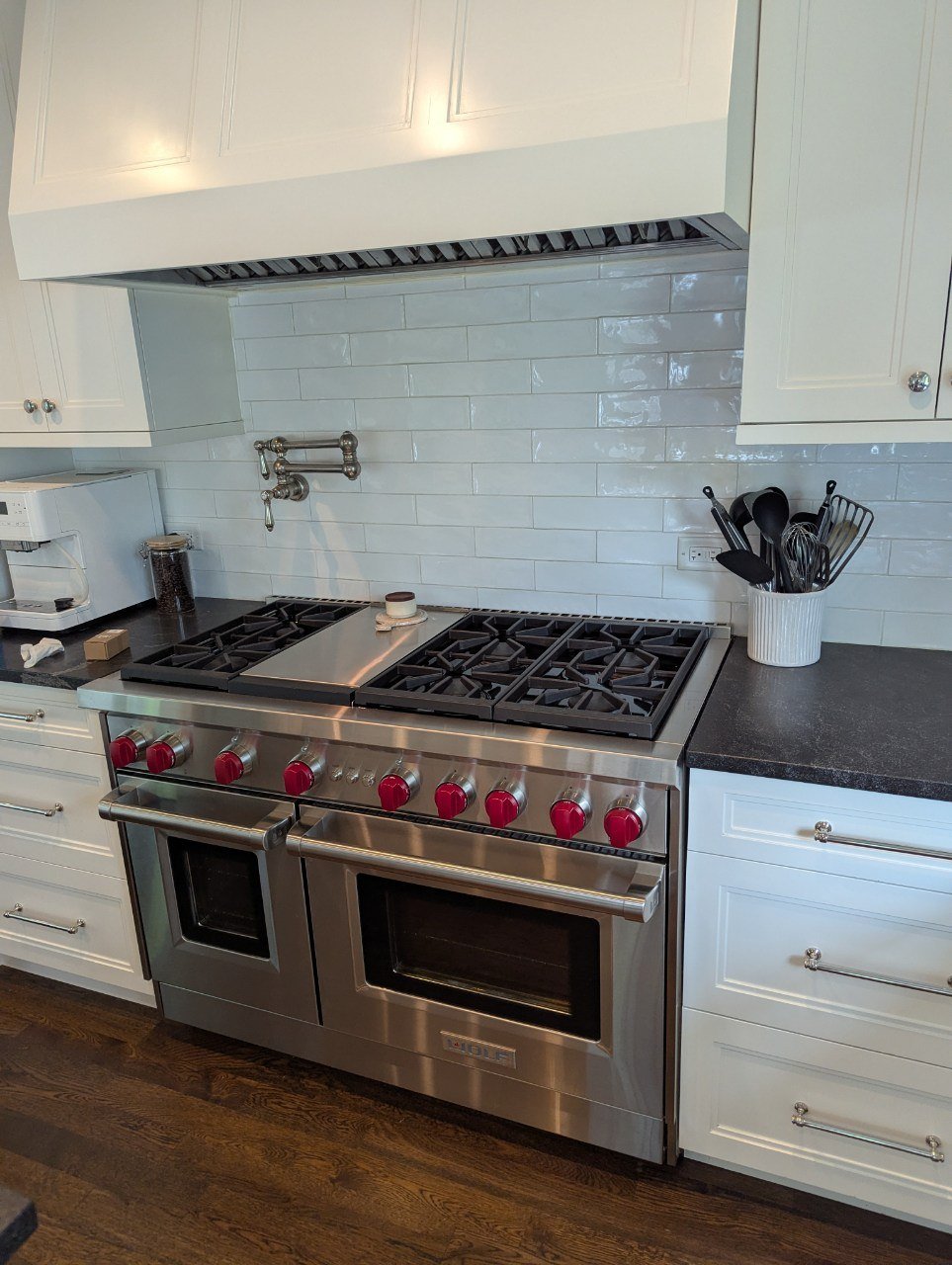 Wolf professional range serviced by SAVA in Chicago